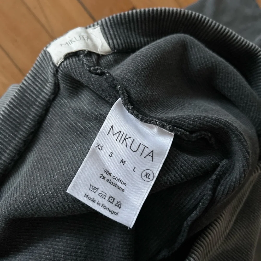 Stylish Gray Women's leggings - Picture 4 of 4